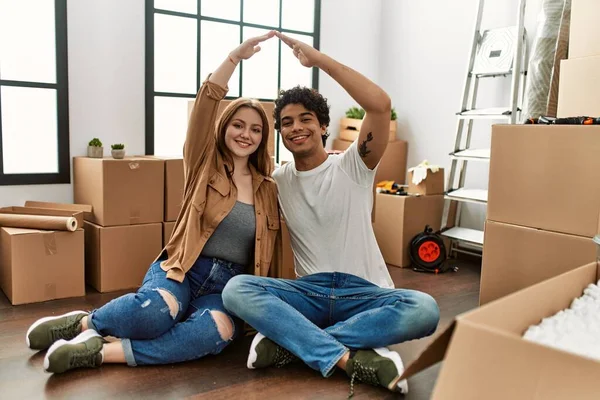 Young Couple Smiling Happy Doing House Symbol Hands New Home — Stock Photo, Image