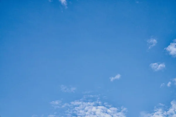 Beatiful Blue Sky Clouds Sunny Day — Stock Photo, Image