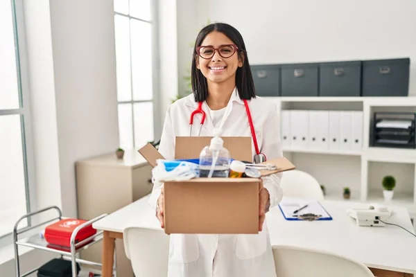 Young Hispanic Doctor Woman Holding Box Medical Items Smiling Happy — Stock Photo, Image