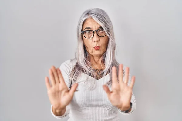 Middle Age Woman Grey Hair Standing White Background Moving Away — Stock Photo, Image