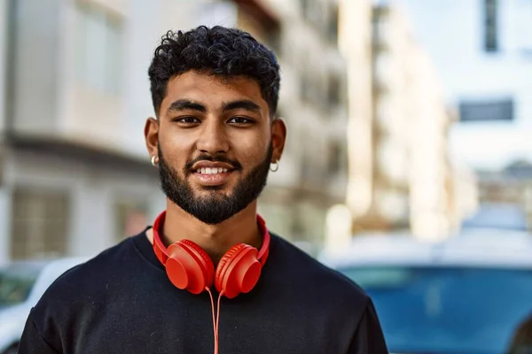 Young Arab Man Smiling Confident Wearing Headphones Street — Foto Stock