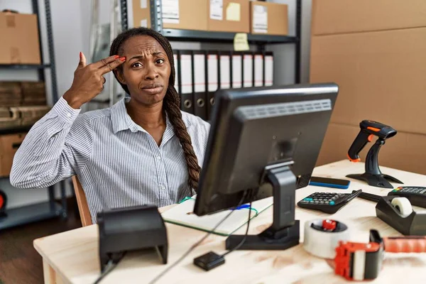 Femme Africaine Travaillant Dans Une Petite Entreprise Commerce Électronique Tirer — Photo