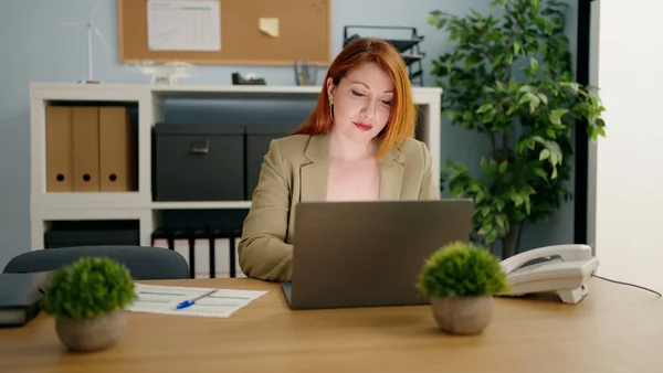 Young Redhead Woman Business Worker Using Laptop Working Office — Stock Fotó