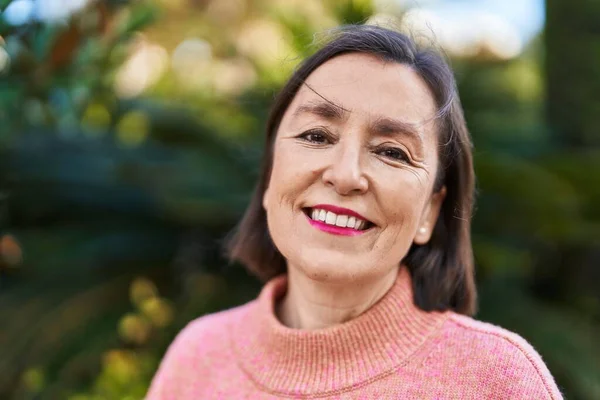 Middle Age Woman Smiling Confident Standing Park — ストック写真