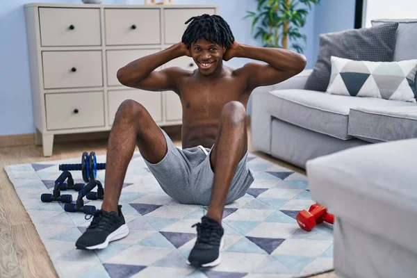 African American Man Smiling Confident Training Abs Exercise Home — ストック写真