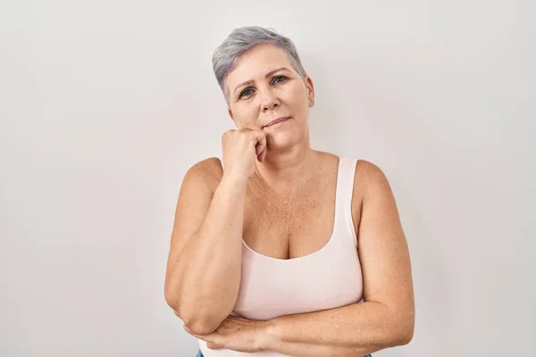 Middle Age Caucasian Woman Standing White Background Hand Chin Thinking — Stockfoto