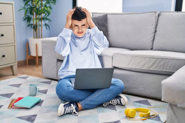 Non Binary Person Studying Using Computer Laptop Sitting Floor Suffering — Stockfoto