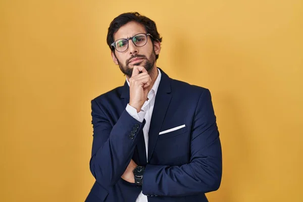 Handsome Latin Man Standing Yellow Background Looking Confident Camera Smiling — Stockfoto