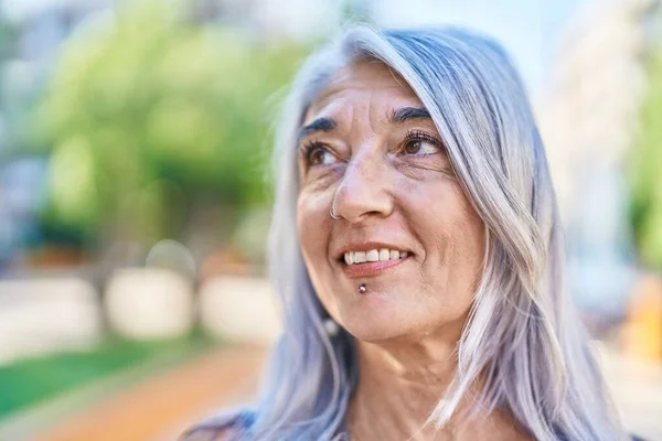 Middle Age Grey Haired Woman Smiling Confident Looking Side Park — Stock Photo, Image