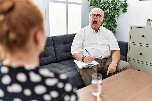 Senior Psychologist Man Consultation Office Angry Mad Screaming Frustrated Furious — Stock Photo, Image