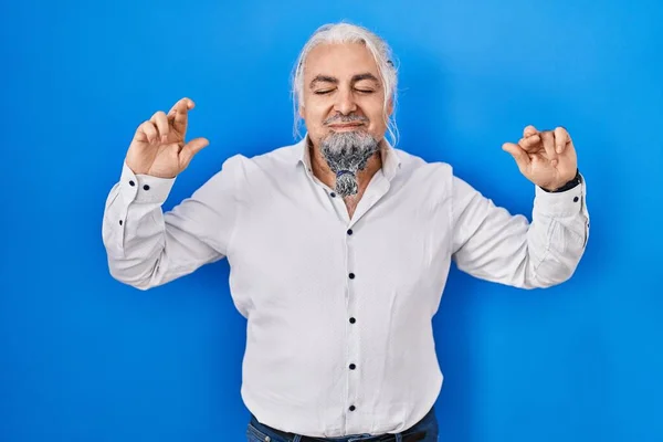 Middle Age Man Grey Hair Standing Blue Background Gesturing Finger — Zdjęcie stockowe