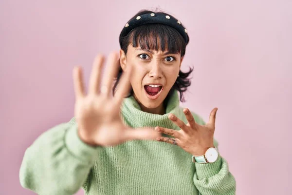 Young Beautiful Woman Standing Pink Background Afraid Terrified Fear Expression — Fotografia de Stock