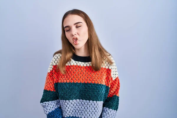 Young Hispanic Girl Standing Blue Background Making Fish Face Lips — Photo