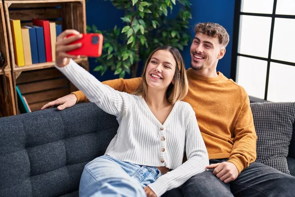 Young Man Woman Couple Make Selfie Smartphone Sitting Sofa Home — 스톡 사진