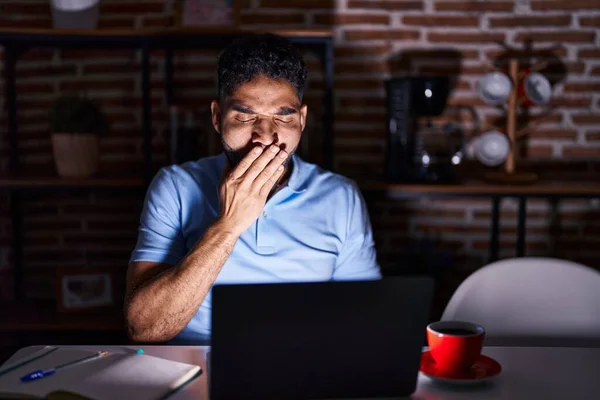 Hispanic Man Beard Using Laptop Night Bored Yawning Tired Covering — Foto de Stock