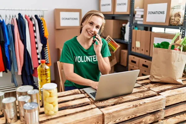 Young Caucasian Woman Wearing Volunteer Uniform Talking Smartphone Working Charity — Fotografia de Stock