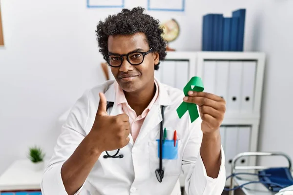 African Doctor Man Holding Support Green Ribbon Smiling Happy Positive — Fotografia de Stock