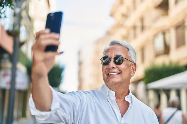 Middle Age Grey Haired Man Smiling Confident Making Selfie Smartphone — Stock Photo, Image