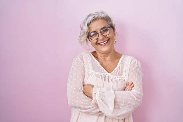 Middle Age Woman Grey Hair Standing Pink Background Happy Face — Stock Photo, Image