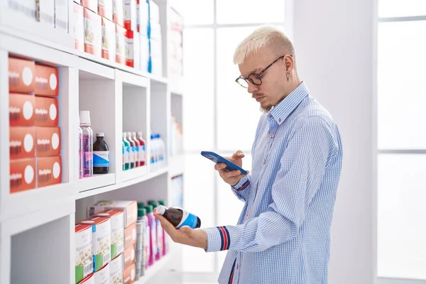 Young Caucasian Man Customer Making Photo Medication Bottle Pharmacy — Stock Photo, Image