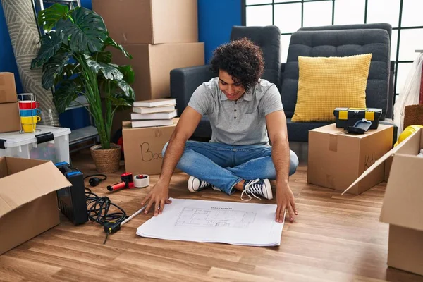 Young Hispanic Man Smiling Confident Writing House Plan New Home — Stock Photo, Image