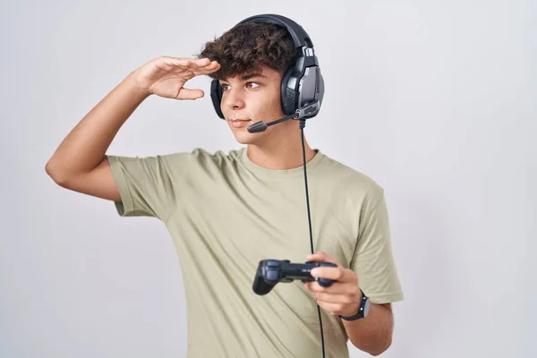 Hispanic Teenager Playing Video Game Holding Controller Very Happy Smiling — Stock Photo, Image