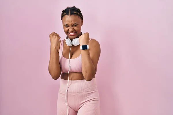 African American Woman Braids Wearing Sportswear Headphones Very Happy Excited — Photo