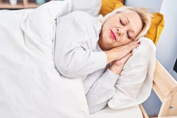 Middle Age Blonde Woman Sleeping Lying Bed Bedroom —  Fotos de Stock