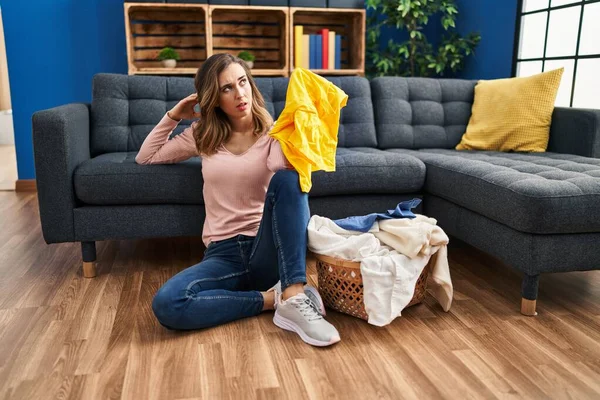 Young Woman Unhappy Doing Laundry Home — Photo