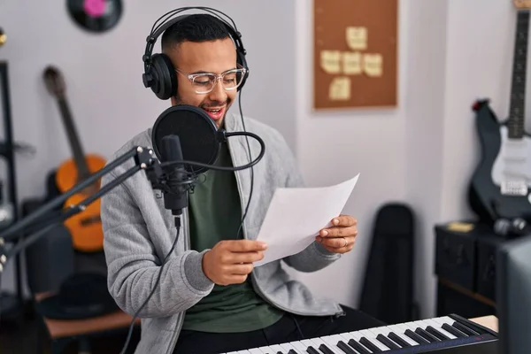 African American Man Artist Singing Song Music Studio — Photo