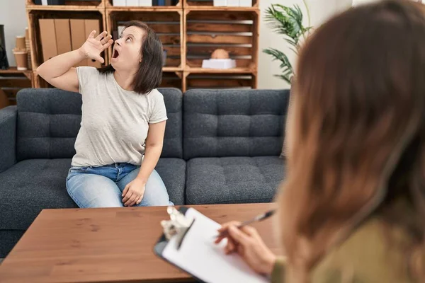 Hispanic Girl Syndrome Doing Therapy Shouting Screaming Loud Side Hand — Stock Photo, Image