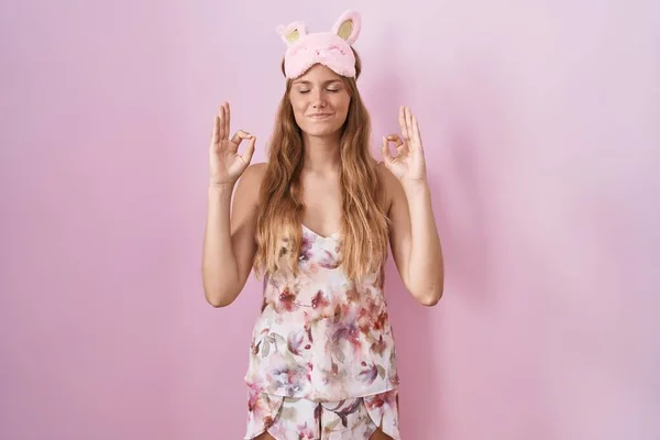 Young Caucasian Woman Wearing Sleep Mask Pajama Relaxed Smiling Eyes — Stock Fotó