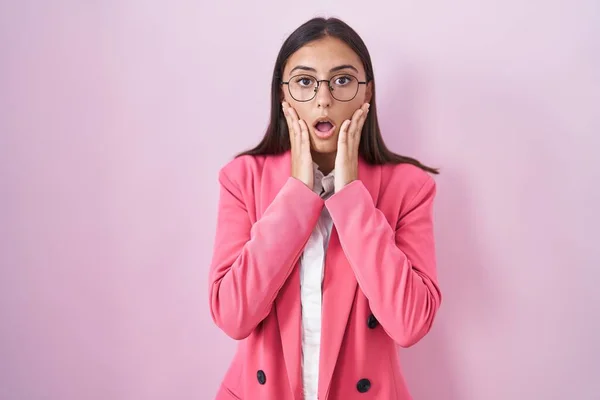 Young Hispanic Woman Wearing Business Clothes Glasses Afraid Shocked Surprise — Stok fotoğraf