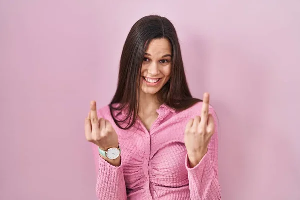 Young Hispanic Woman Standing Pink Background Showing Middle Finger Doing — Foto de Stock