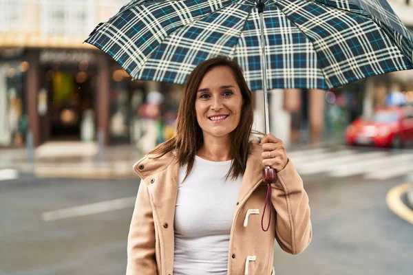 Middle Age Woman Smiling Confident Using Umbrella Street — Stock Photo, Image