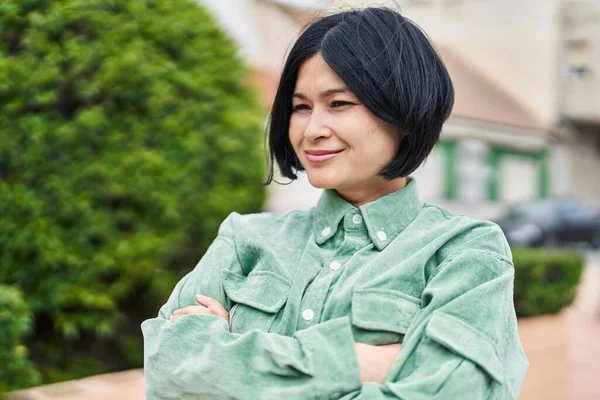 Young Chinese Woman Smiling Confident Standing Arms Crossed Gesture Park —  Fotos de Stock