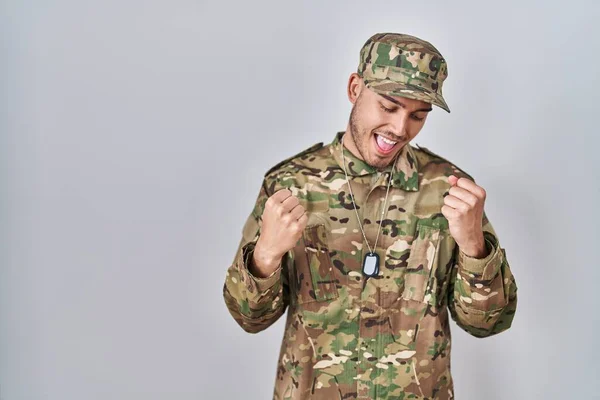 Young Hispanic Man Wearing Camouflage Army Uniform Very Happy Excited — Foto de Stock