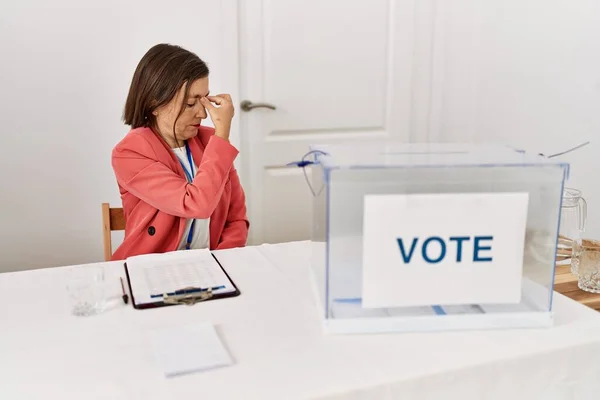Beautiful Middle Age Hispanic Woman Political Election Sitting Ballot Tired — Stock Photo, Image
