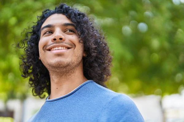 Young Latin Man Smiling Confident Looking Sky Park — Stock Photo, Image