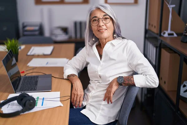 Middle Age Grey Haired Woman Business Worker Using Laptop Working — Photo