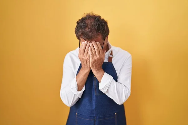 Middle Age Hispanic Man Wearing Professional Cook Apron Sad Expression — Fotografia de Stock