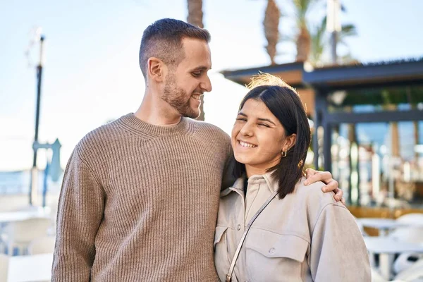 Man Woman Couple Smiling Confident Hugging Each Other Standing Street — Stock Photo, Image