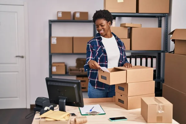 African American Woman Ecommerce Business Worker Put Document Drawer Office — Stock Photo, Image