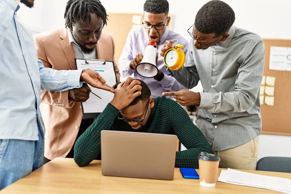 Group African American Business Workers Screaming Stressed Partner Office — Stockfoto