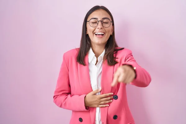 Young Hispanic Woman Wearing Business Clothes Glasses Laughing You Pointing — Zdjęcie stockowe