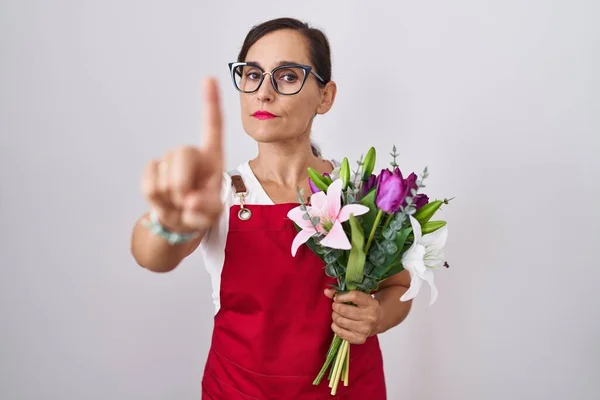 Middle Age Brunette Woman Wearing Apron Working Florist Shop Holding — Photo