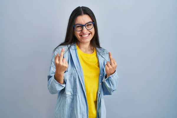 Young Hispanic Woman Standing Blue Background Showing Middle Finger Doing — Stock Photo, Image