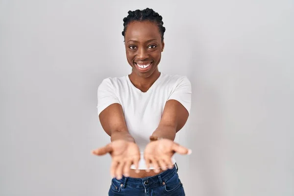 Beautiful Black Woman Standing Isolated Background Smiling Hands Palms Together — Fotografia de Stock