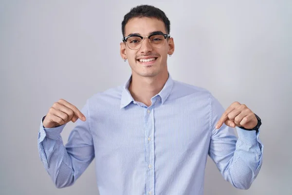 Handsome Hispanic Man Wearing Business Clothes Glasses Looking Confident Smile — Stock Photo, Image