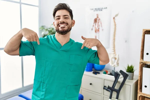 Young Man Beard Working Pain Recovery Clinic Looking Confident Smile — Stockfoto